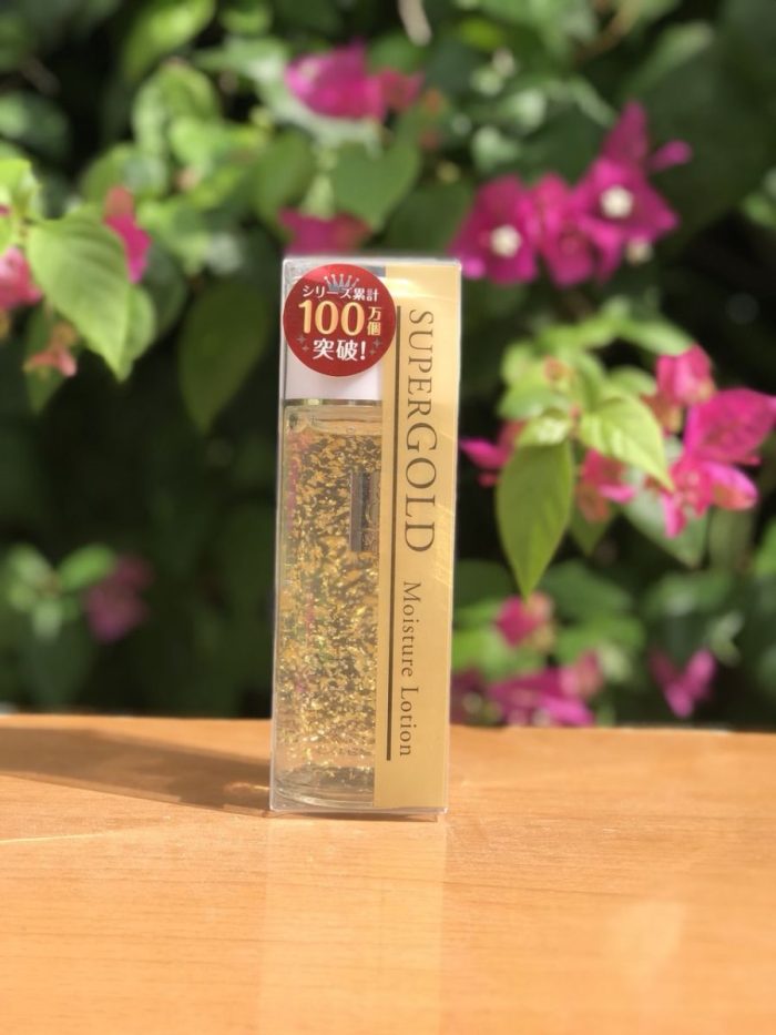 Tinh chất dưỡng ẩm từ lá vàng Super Gold Moisture Lotion Nhật Bản