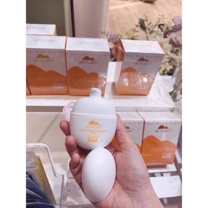 Kem chống nắng dưỡng ẩm chuyên sâu Dr Plant Hydration SPF50+ Lotion